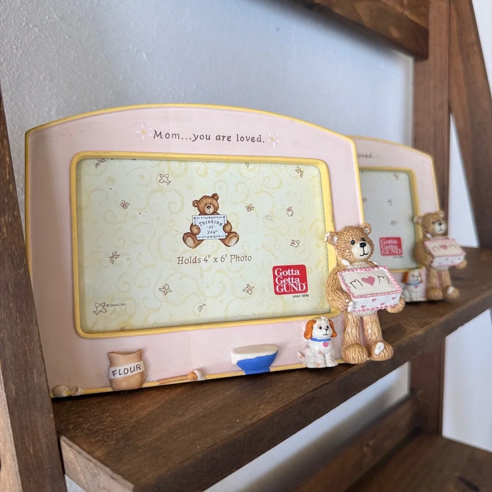 2pc Vintage GUND Mom You Are Loved Bear 4x6 Photo Frames